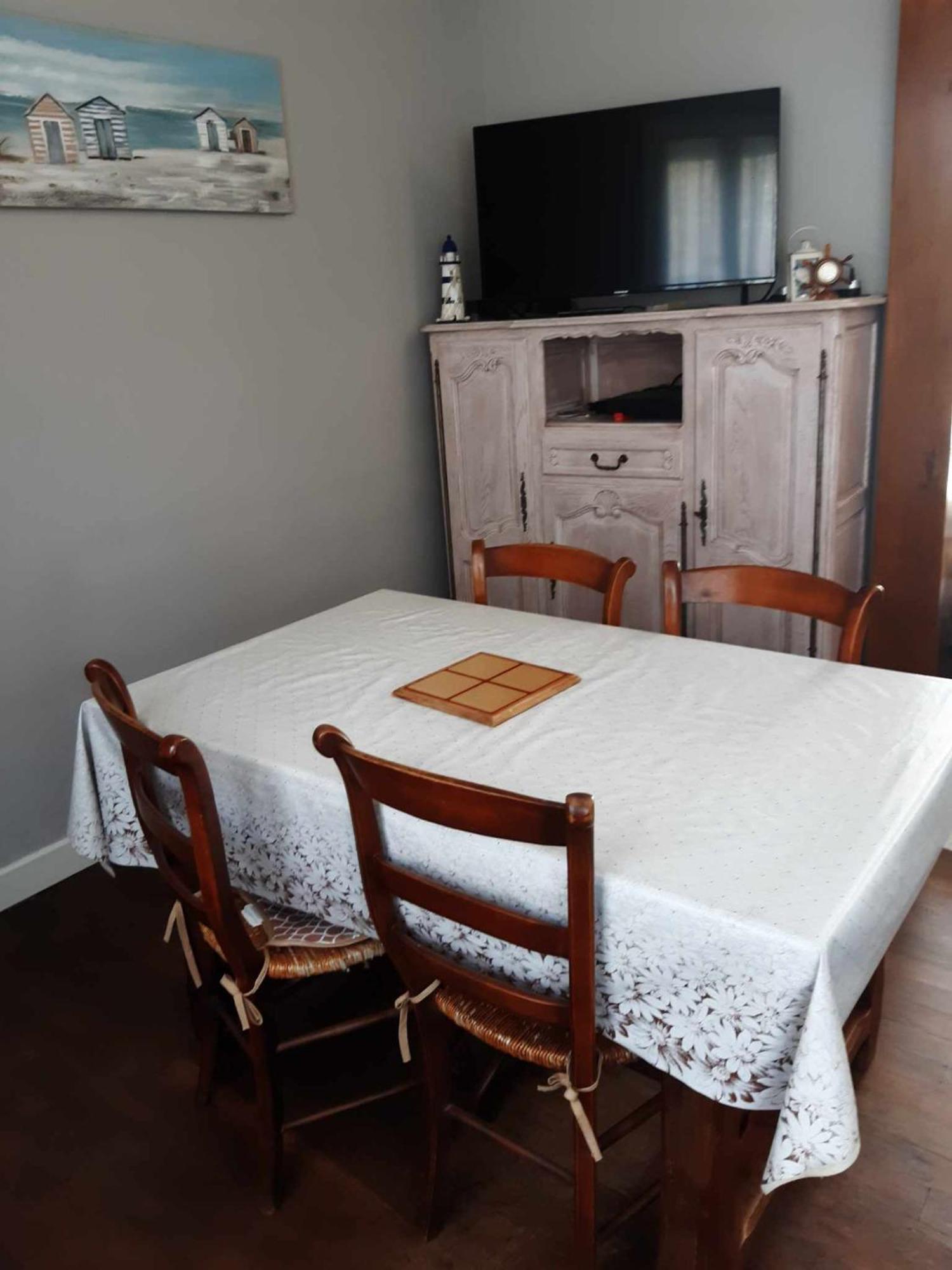 Maison Au Calme A 10 Minute Du Mont Saint Michel Courtils Zewnętrze zdjęcie